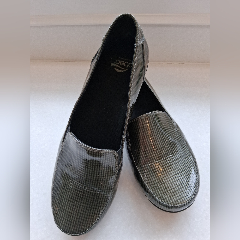 Abeo Avery Black and Green Loafers